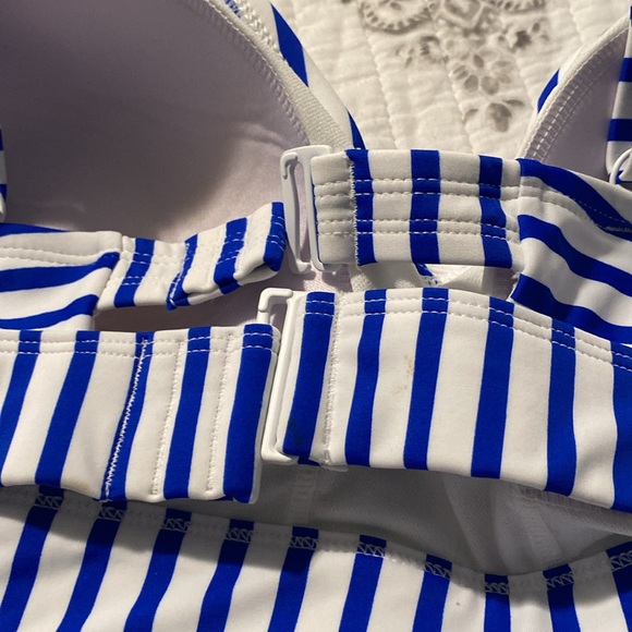 Blue n white striped two piece bathing suit never worn - Picture 4 of 5